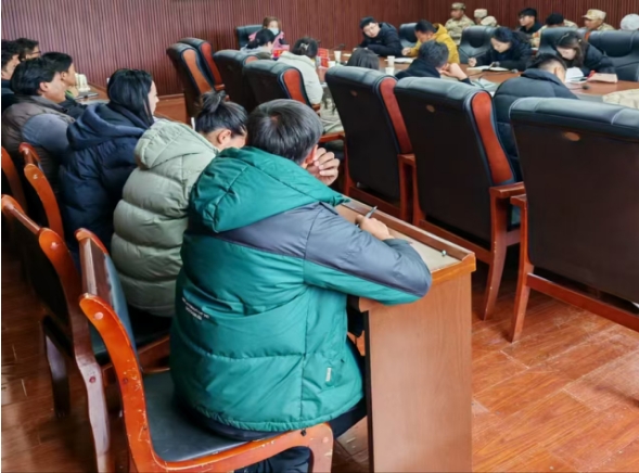 聂荣镇团委书记讲主题团课.png