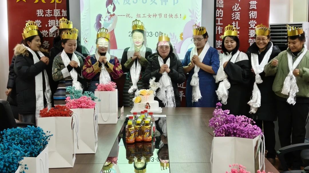 聂荣县委组织部开展“三八”妇女节宣传活动.jpg