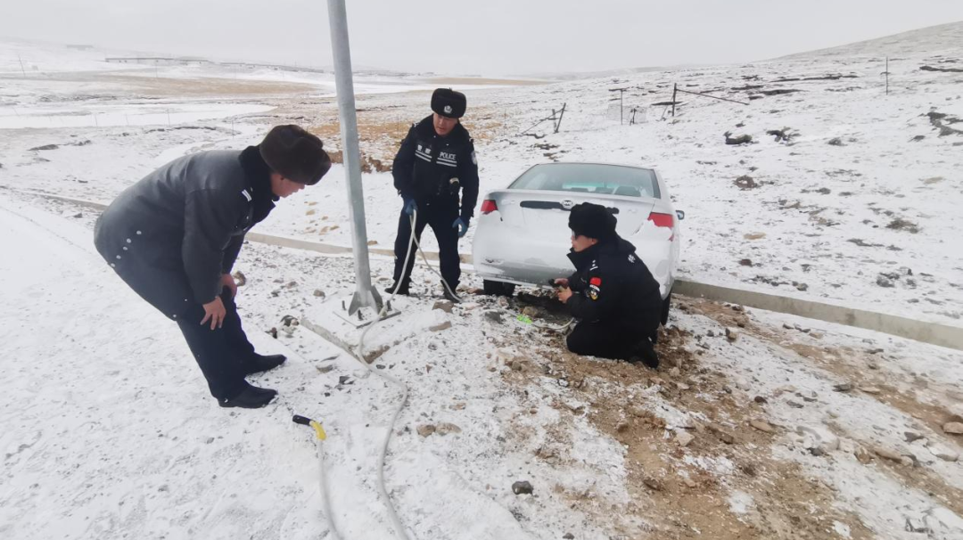 聂荣县公安局桑荣乡派出所雪中救援暖人心.png